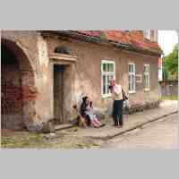 905-1653 Ostpreussenreise 2007. Peter Daseking versucht eine Unterhaltung mit einer Russin.jpg